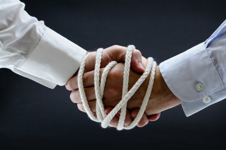 Elaboração de contratos empresariais